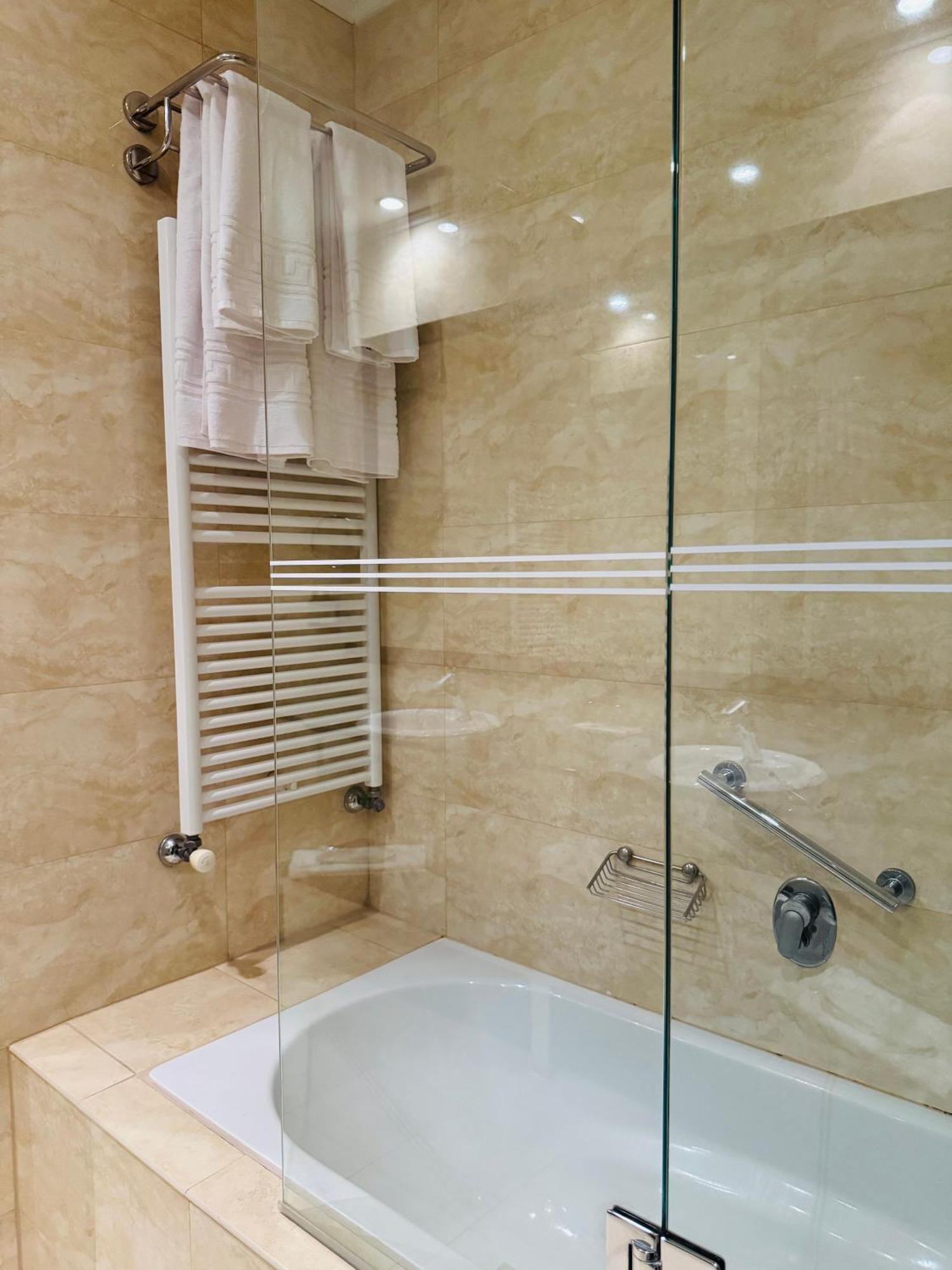 Hotel Rivo Timișoara Zewnętrze zdjęcie
